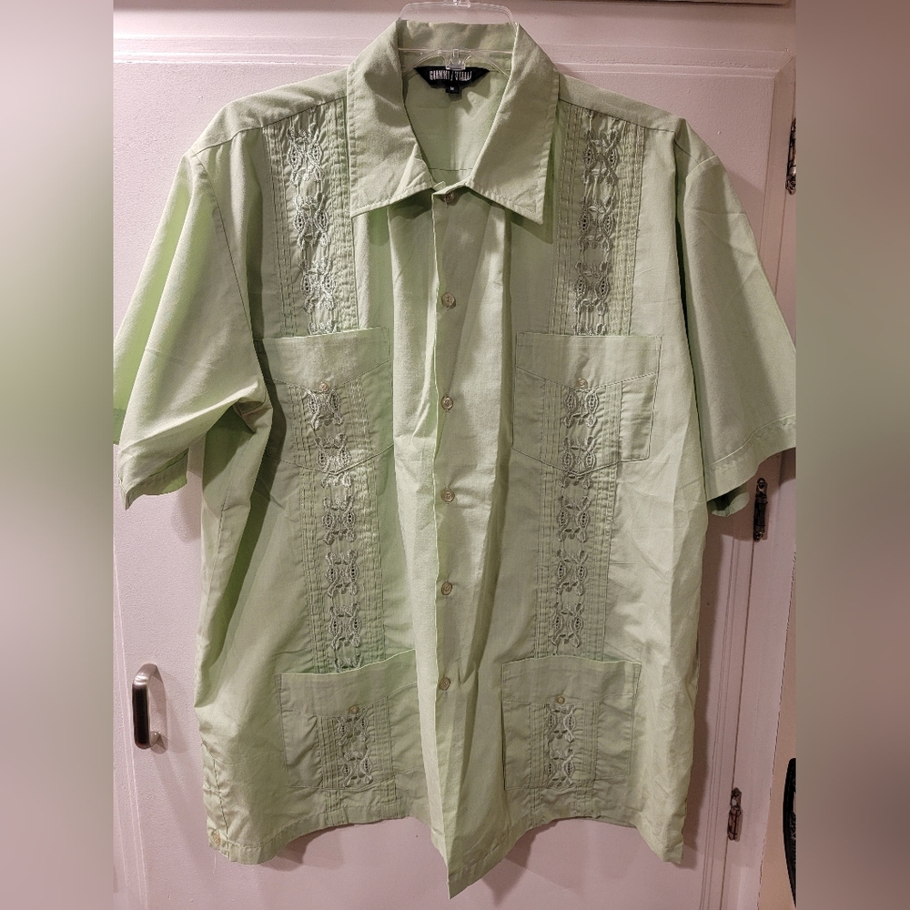 Gianni Vialli Mens Medium Embroidered Four Pocket Lounge/Hawaiian Shirt